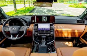 Xe Lexus LX 600 Urban 2026